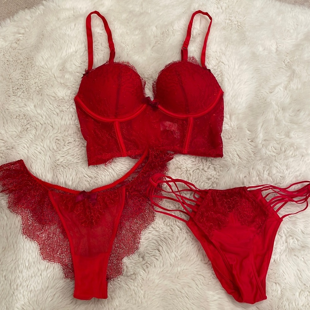 NEW WOT VS Red Chantilly Lace Set